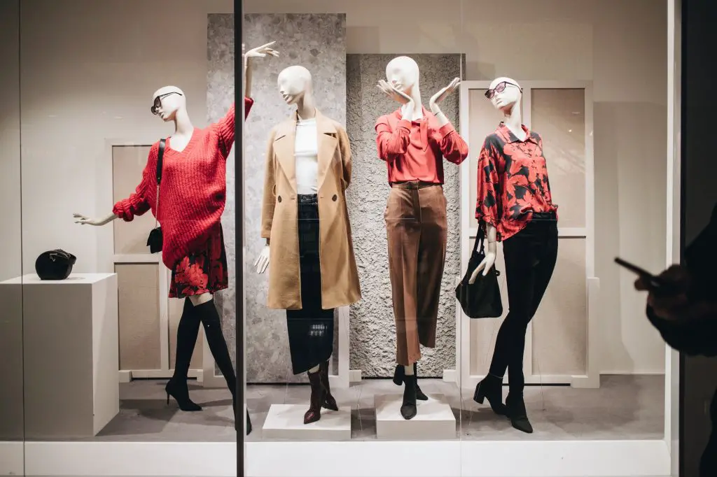 retail shopping / shopping mall/ clothings/ store /